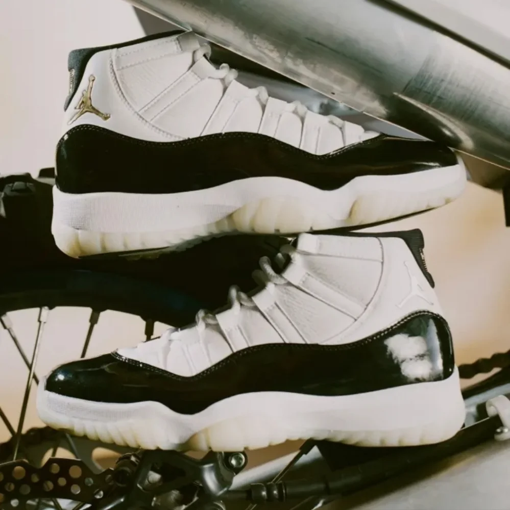 AIR JORDAN Gratitude 11 Retro 2023 Release Mint